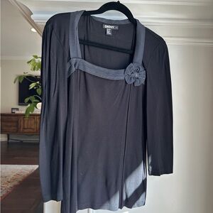 DKNY Y2K Black Blouse with Gray Accents